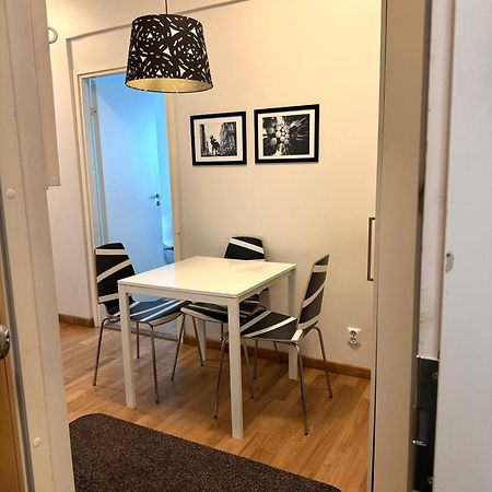 Kotimaailma Apartments Kamppi - 2Br In The City Center With Code Lock Helsinki Exterior foto